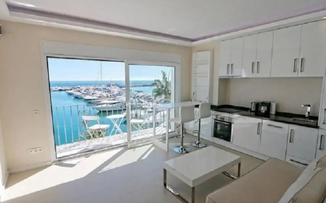 First line luxury Penthouse