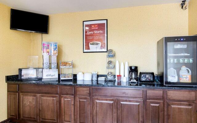 Super 8 Fredericksburg South