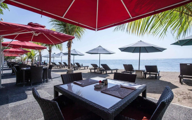 Vila Shanti Beach Hotel