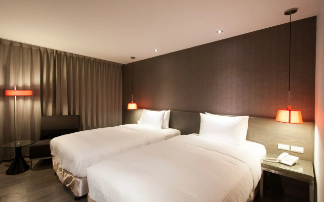 CHECK inn SELECT Hualien LinSen