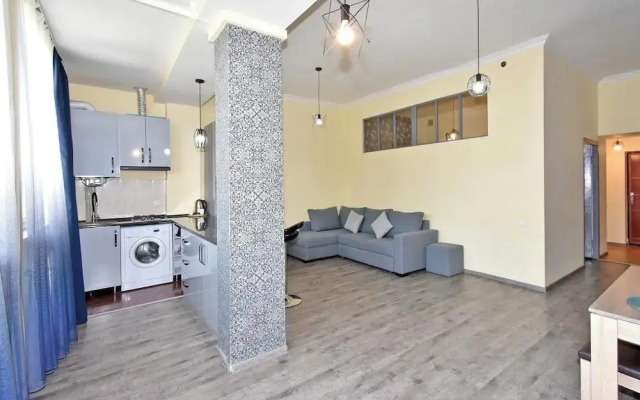 RetroCity at Komitas Avenue Apartment