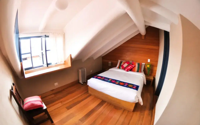 Nao Victoria Hostel
