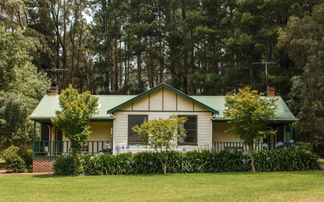 Federation Gardens & Possums Hideaway