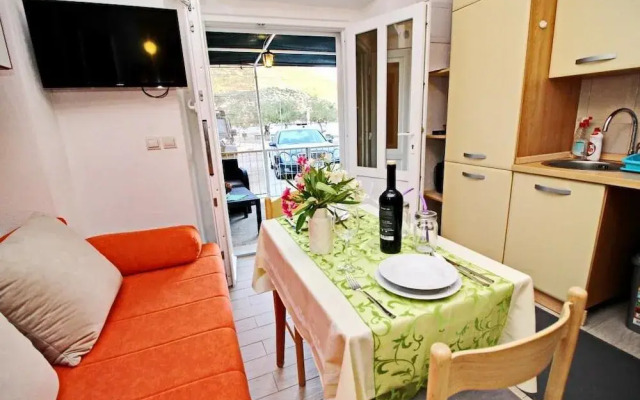 Apartment Happy