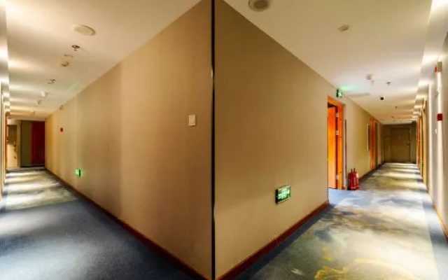 Superior Hotel(Shenyang Olympic Sports Center Northeast International Hospital store) – Hotel Rooms – Shenyang