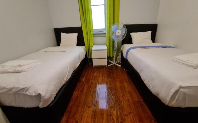 Shangrila Hostel Anjos
