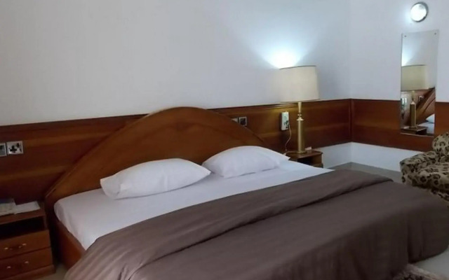 Premier Hotel