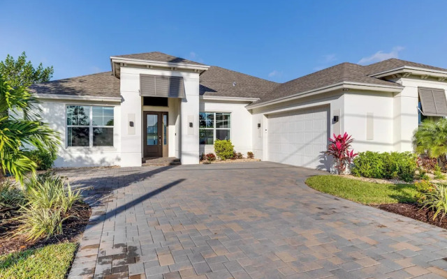 Port St Lucie Home w/ Lanai ~ 4 Mi to Downtown