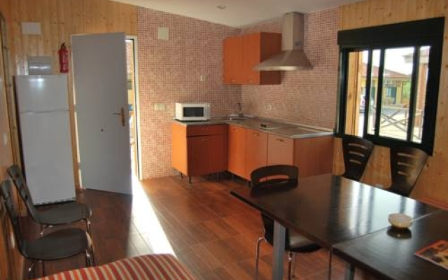 Hostal - Bungalows Camping Cáceres