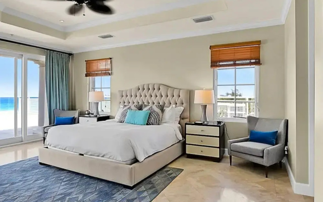 Luxury Penthouse Condo With 360 Oceanviews