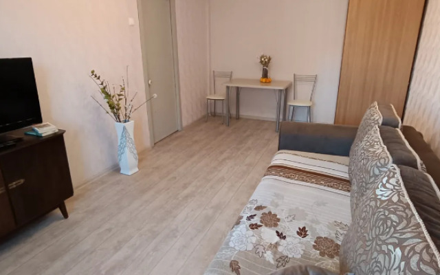 Апартаменты на улице Матросова 12