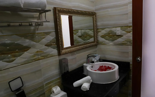 Hung Miami Hotel