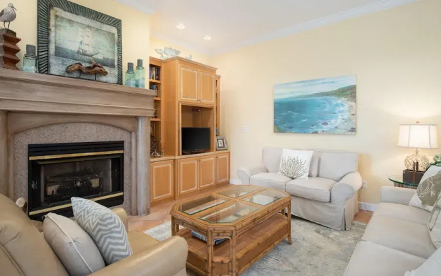 42 N Grande Beach Dr