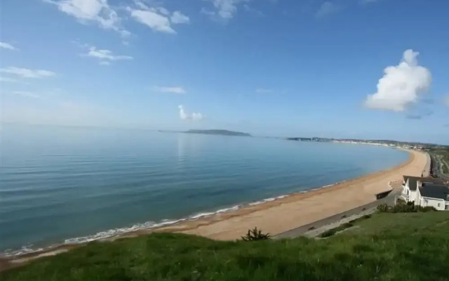 Fuchsia'S Edge, Weymouth