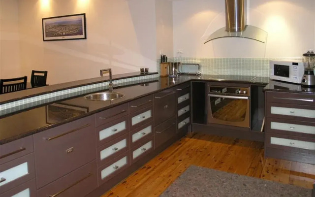 Launceston Apartments & Cottages