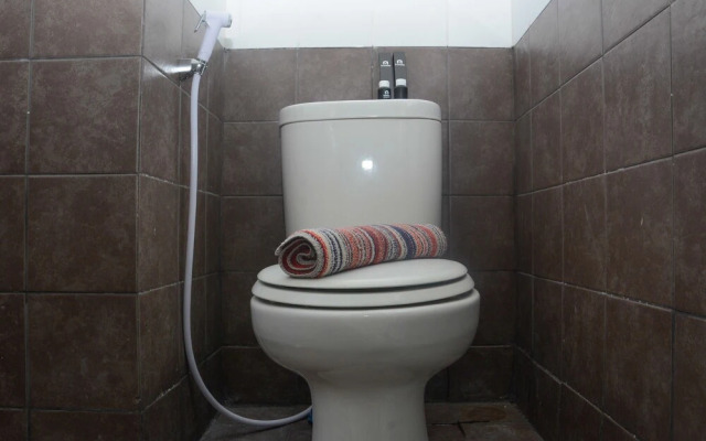 Simply Modern 2BR Green Pramuka Apartment