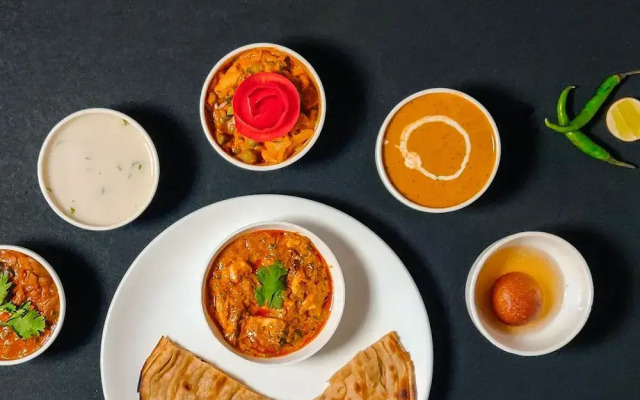 OYO 24039 SilverKey PadmaSri Gachibowli