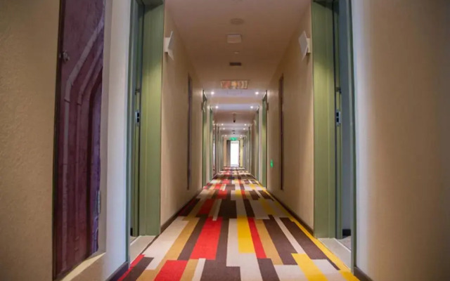Ibis Harbin West Railway Station Wanda plaza hotel