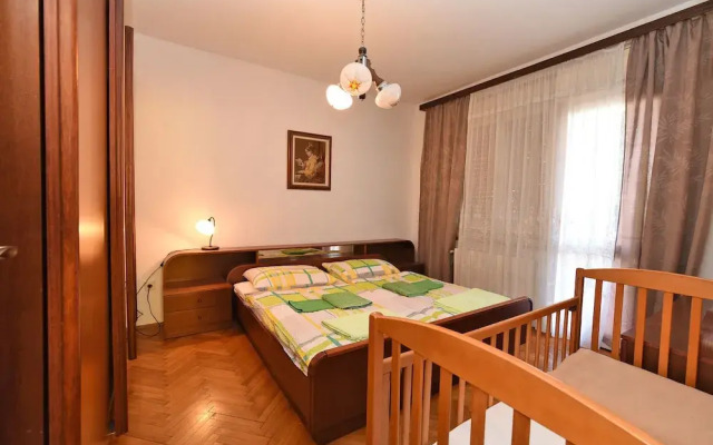 Apartment 74