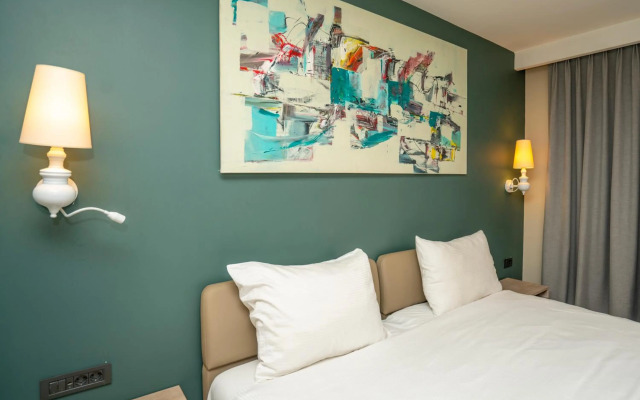The Gate 30 Suites