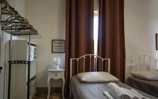Sandra Apartments