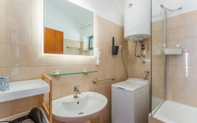 Bright 3-bedroom Apartment in Lovran