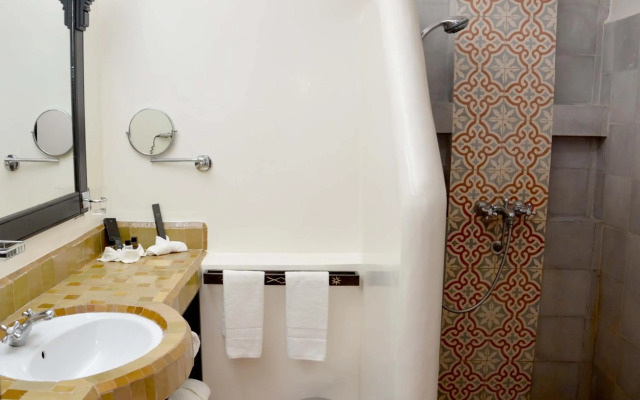 Borjs Hotel Suites & Spa