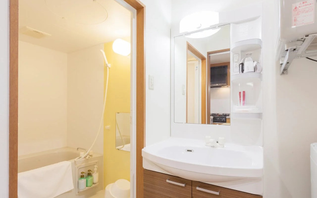 Kariyushi Condominium Resort Kin Yaka Seaside