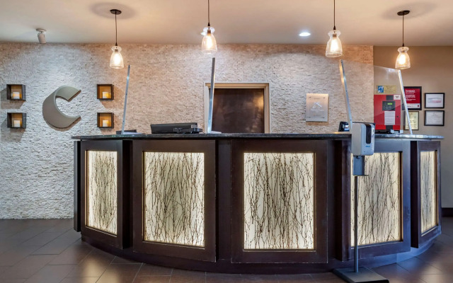 Comfort Suites