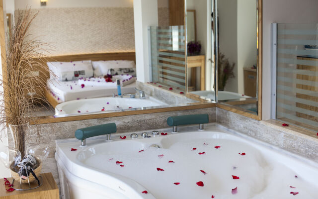 Nur Hotel