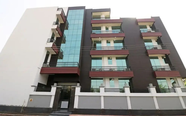 Hotels Petals Inn