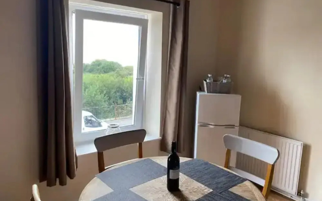 2 Bed-sleeps 4-sea View-pet Friendly-parking