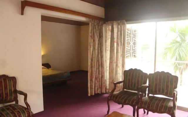 Central Hotel