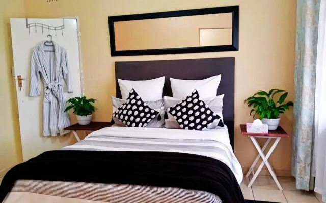 Budget Stays At Olivia Pines Guesthouse