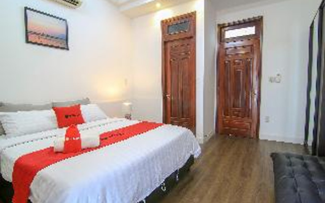 The Nguyens Cafe Dct by RedDoorz