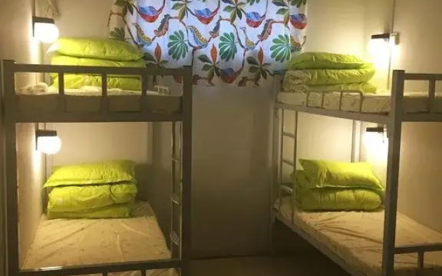 Lang Man Youth Hostel