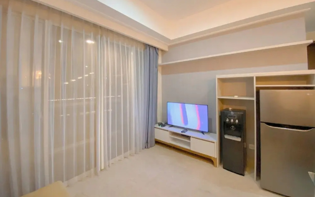 Wonderful And Homey 2Br Apartment At Menteng Park