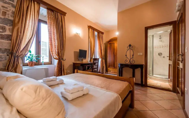 Forza Lux Guest House
