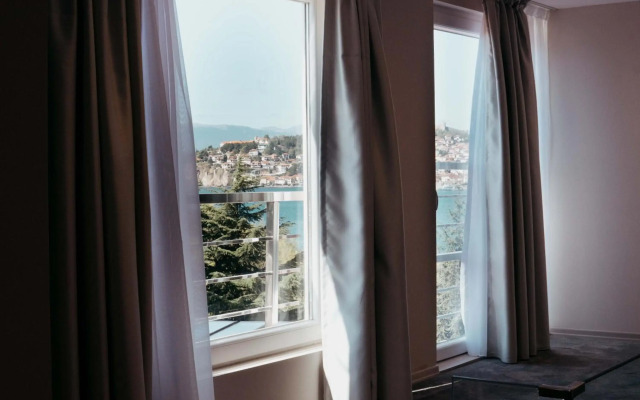 Hotel Lebed