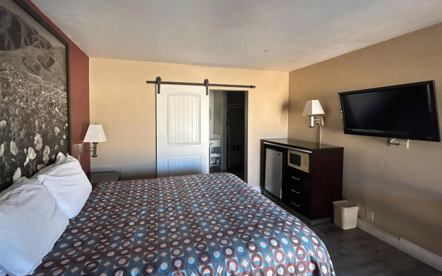 Motel 6 Pasadena, CA – Old Town Pasadena Area