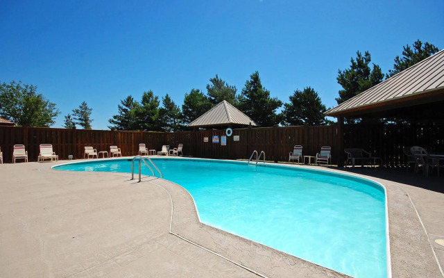 Magnuson Hotel Red Baron