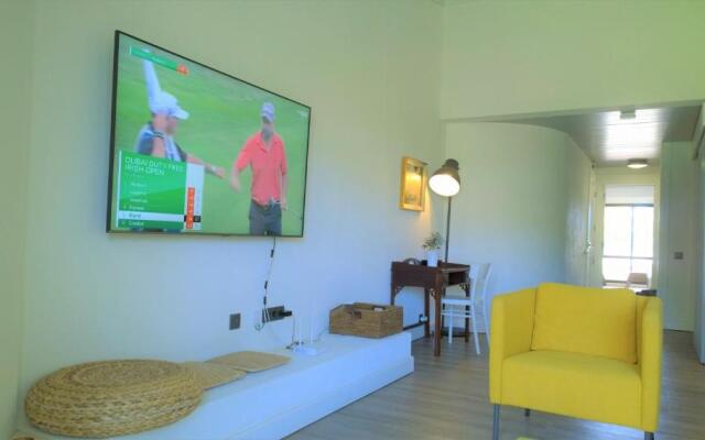 Grey Heron Apartment