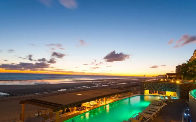 Sonoran Sky 1BR Upper SKY 406 by Casago