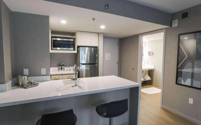 Radisson Plaza Hotel & Suites Kalamazoo