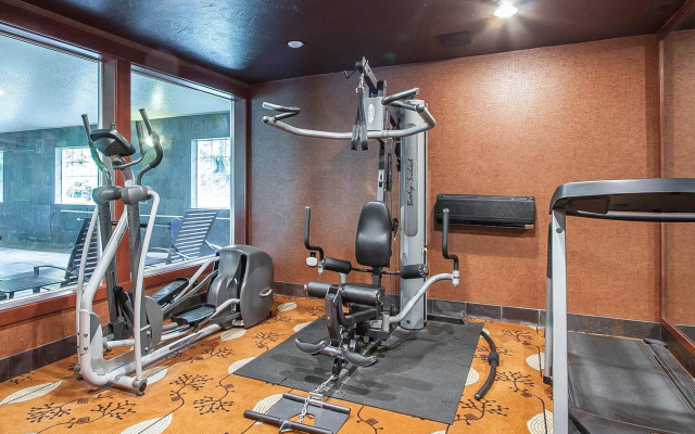 Comfort Inn & Suites Tualatin - Lake Oswego South