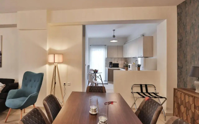 V Luxury Apartment 2