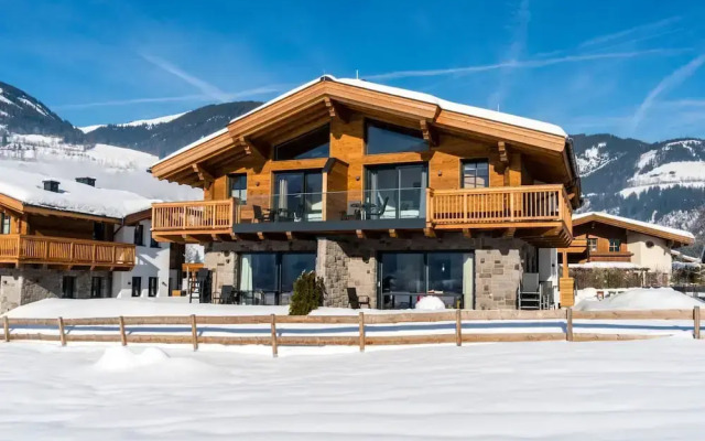 Detached Luxury Holiday Home With Sauna
