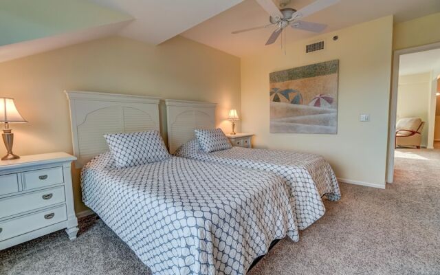 Beach Three Bedroom Villa by Redawning