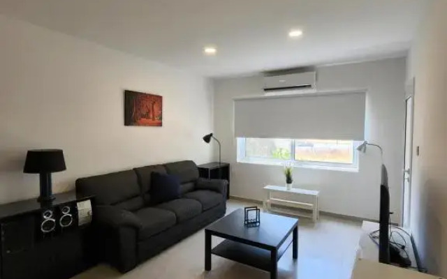 Merab Holidays Apartment Annita Court B14