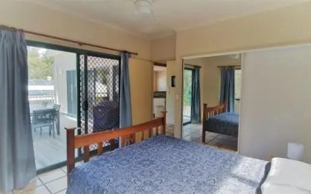 20 Orania Court